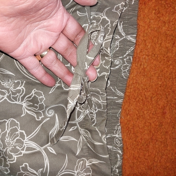 Vintage* 90s Alia Grey-green/White Floral Capri - Picture 3 of 8